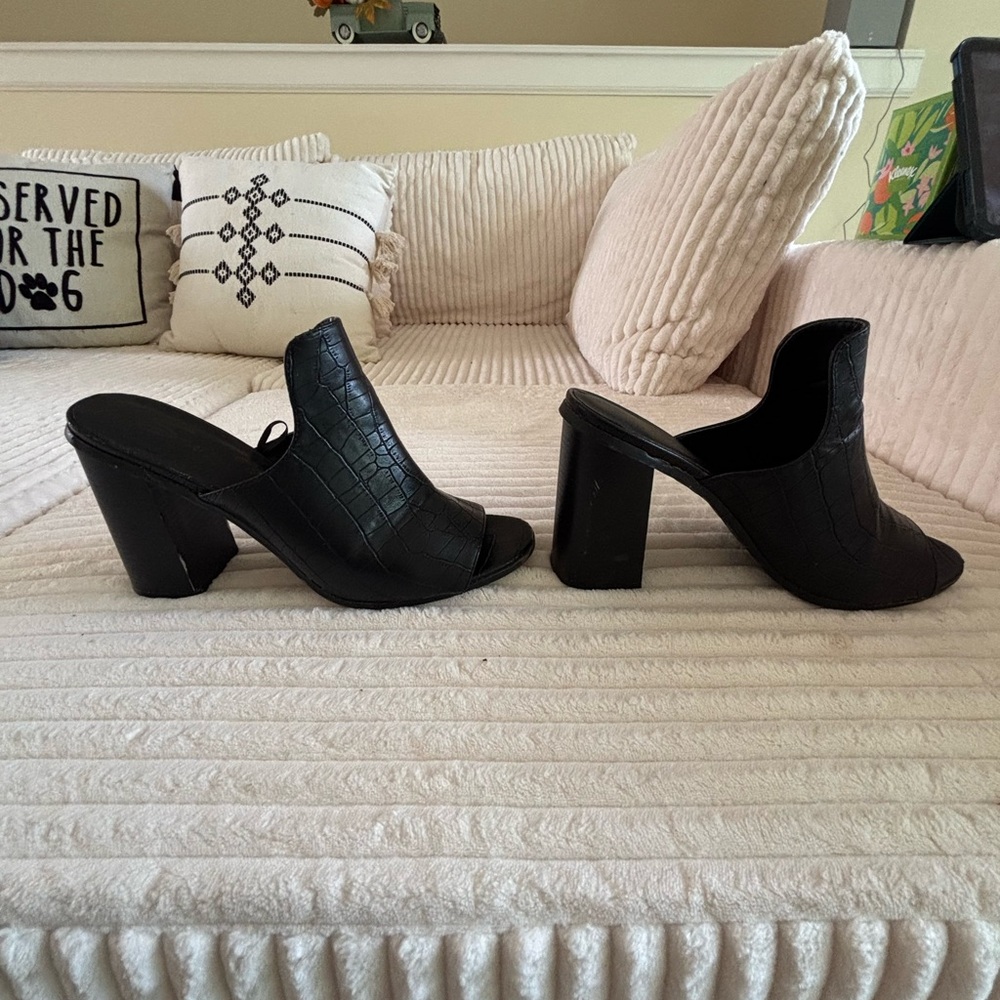 Elegant Black Women's Heeled Mules